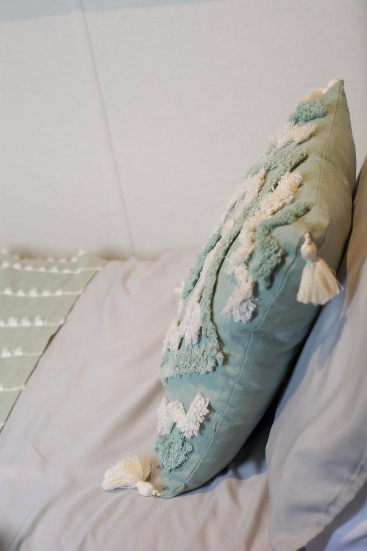 Cosy For 6 In Great Billing *